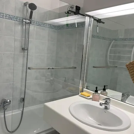 Climatise A Deux Pas De La Et De La Marina Apartment Fréjus