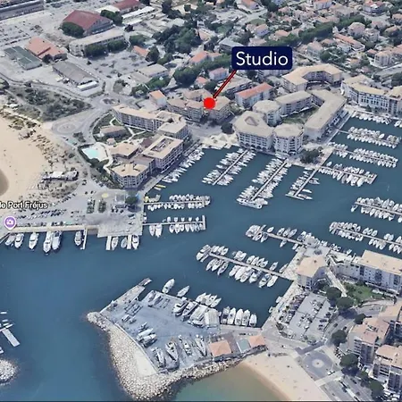 Climatise A Deux Pas De La Et De La Marina Apartment Fréjus